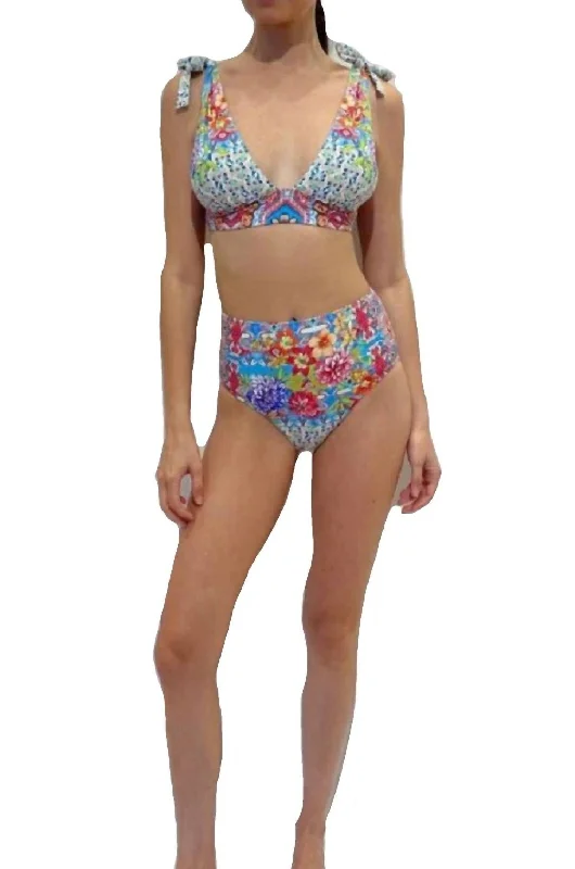 Daydream Halter Top In Multi